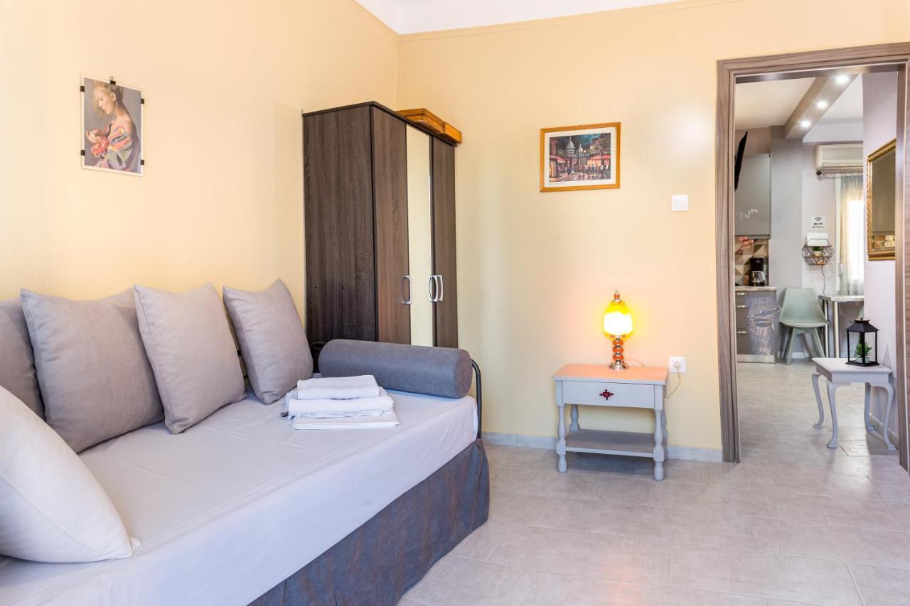 Kate'S Modern 2 Bedroom Apartment In Perea Peraia  Exterior photo